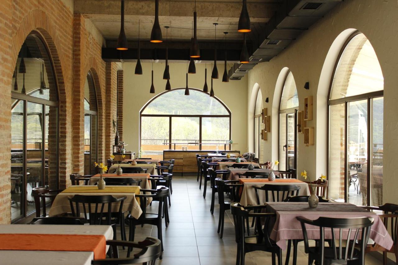 Babaneuris Marani Hotel Exterior photo