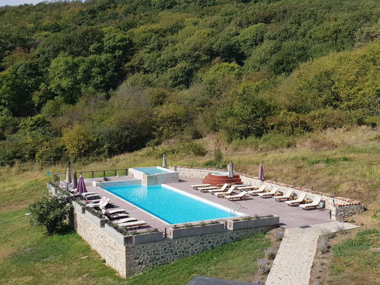 Babaneuris Marani Hotel Exterior photo